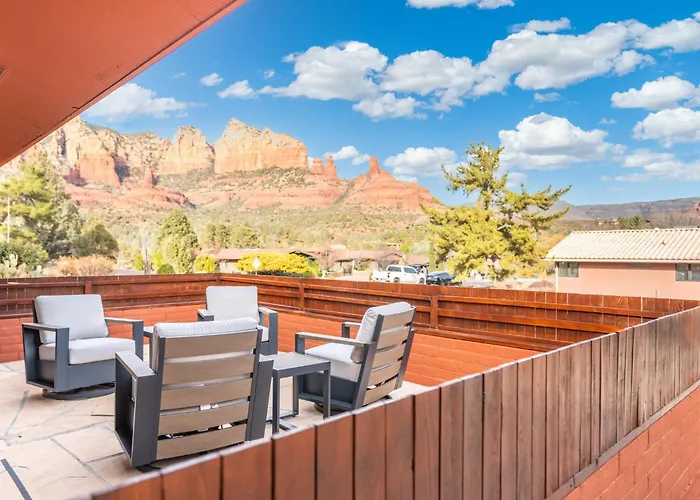The Redrock Experience With Mtn Views & Hottub Holiday home